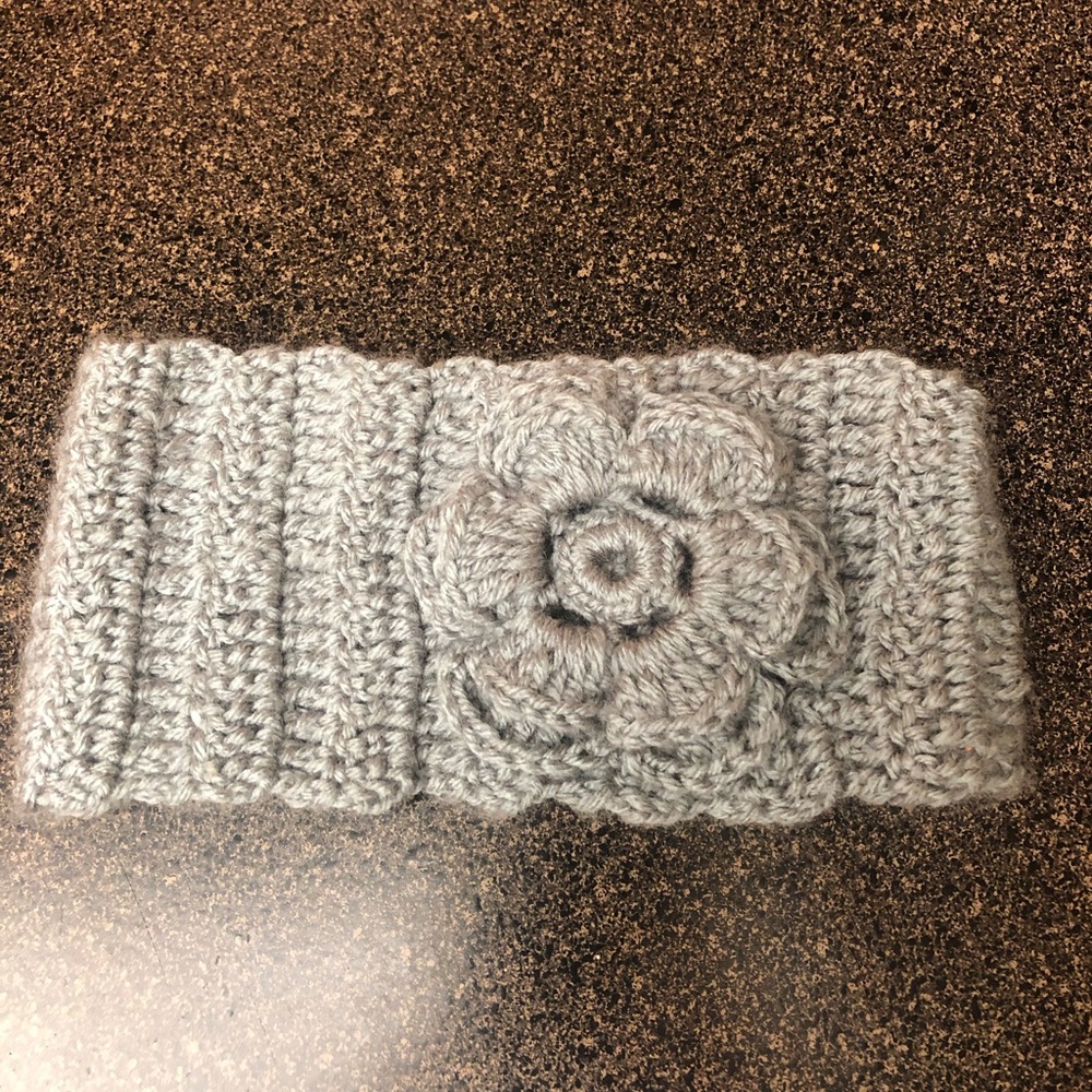 HOMEMADE CROCHETED FLOWER HEADBAND